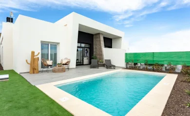 FANTASTIC MEDITERRANEAN VILLA ON GOLF COURSE CLOSE TO THE SEA