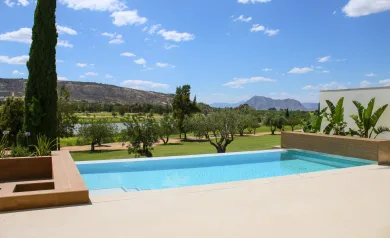 NEW BUILD LUXURY FIRST LINE VILLA IN ALGORFA GOLF COURSE