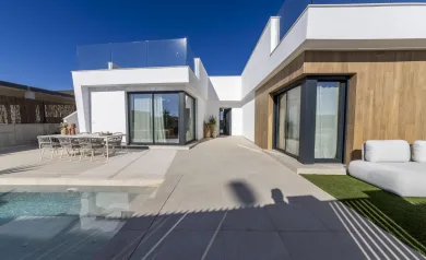 NEW BUILD ONE LEVEL VILLAS IN ALTAONA GOLF RESORT, MURCIA