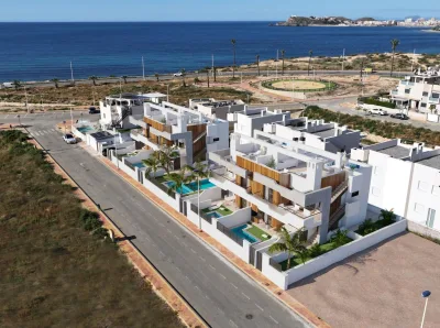 Nybyggede boliger bare 150 meter fra stranden i Puerto de Mazarrón