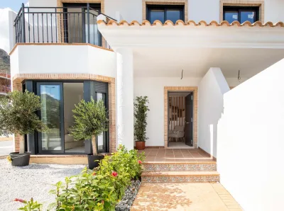 New Bungalows and Townhouses in Cox, Alicante