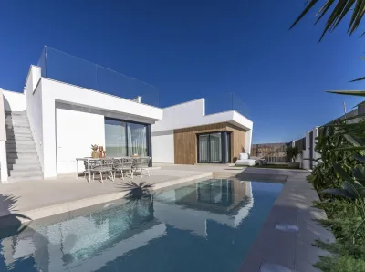 Nye villaer i Altaona Golf Resort i Murcia med privat basseng og fjellutsikt