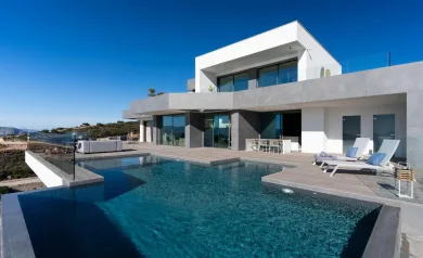 NEW BUILD LUXURY VILLA IN CUMBRE DEL SOL