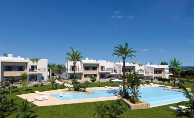 NEW BUILD RESIDENTIAL COMPLEX IN PILAR DE LA HORADADA ON THE GOLF COURSE