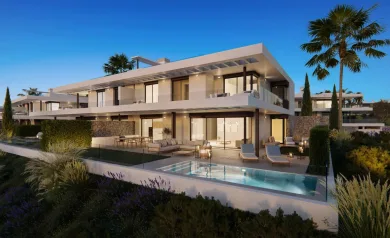 Nybygg i Marbella Øst med utsikt over havet og golfbanen