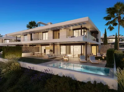 Nybygg i Marbella Øst med utsikt over havet og golfbanen