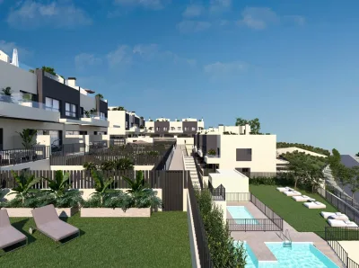 Nybyggede rekkehus med 4 soverom i Torre del Mar, bare 800 meter fra stranden
