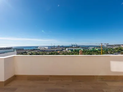 Ny penthouse med 3 soverom og havutsikt i sentrum av Alicante, nær Avenida Oscar Espla
