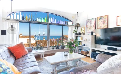 Sjekk utsikten ! Rekkehus med fantatstisk utsikt over Middelhavet 3 Soverom 2 Bad terrasser og felles svømmebasseng