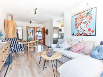 RESERVERT !Sørvendt sentrumsnær rekkehusleilighet i Gran Alacant med utsikt til Middelhavet